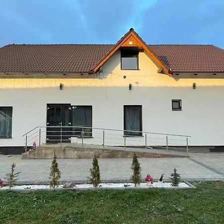 Casuta Din Drumul Muntelui Dragus Bagian luar foto