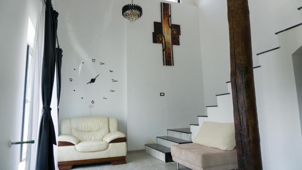Casuta Din Drumul Muntelui Dragus Bagian luar foto