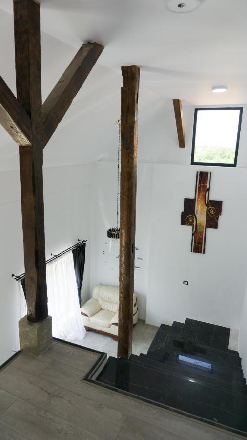 Casuta Din Drumul Muntelui Dragus Bagian luar foto